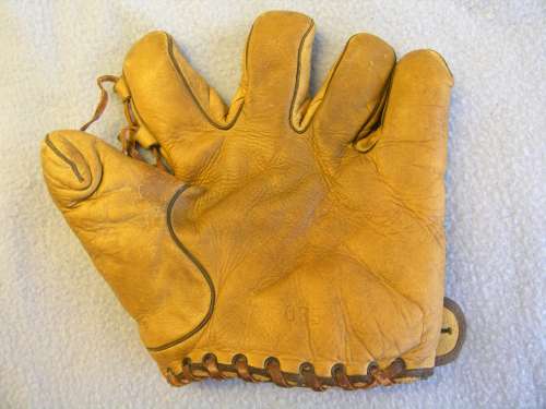 Johnny Vergez Wilson 635 Front Doug